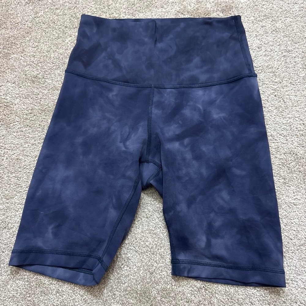 Lululemon Women's Navy Blue Tie Dye Biker Shorts Activewear